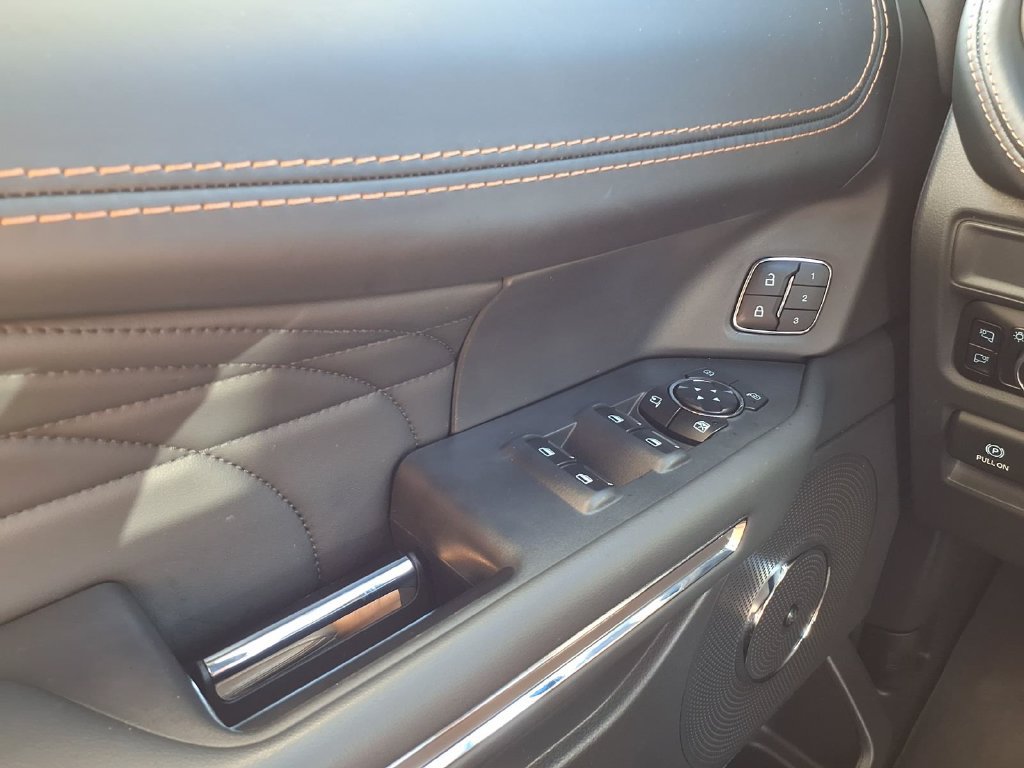Used 2024 Ford Expedition Max Platinum AWD/4WD image 26