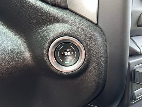 Used 2022 Chevrolet Silverado 2500 LT w/ Convenience Package image 16