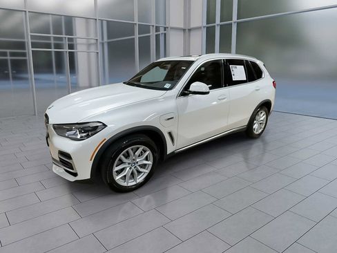 Used 2022 BMW X5 xDrive45e image 4