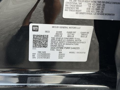 Used 2024 Chevrolet Silverado 2500 Custom w/ Custom Value Package AWD/4WD image 17