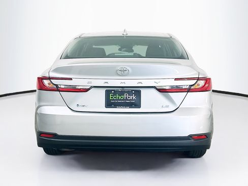 Used 2025 Toyota Camry LE FWD image 7