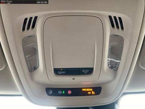 Used 2023 Buick Envision Preferred AWD/4WD image 30