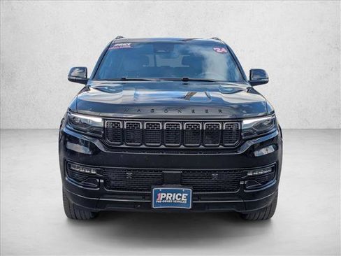 Used 2024 Jeep Wagoneer Series II image 2