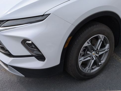 Certified 2024 Chevrolet Blazer LT w/ Convenience Package image 7