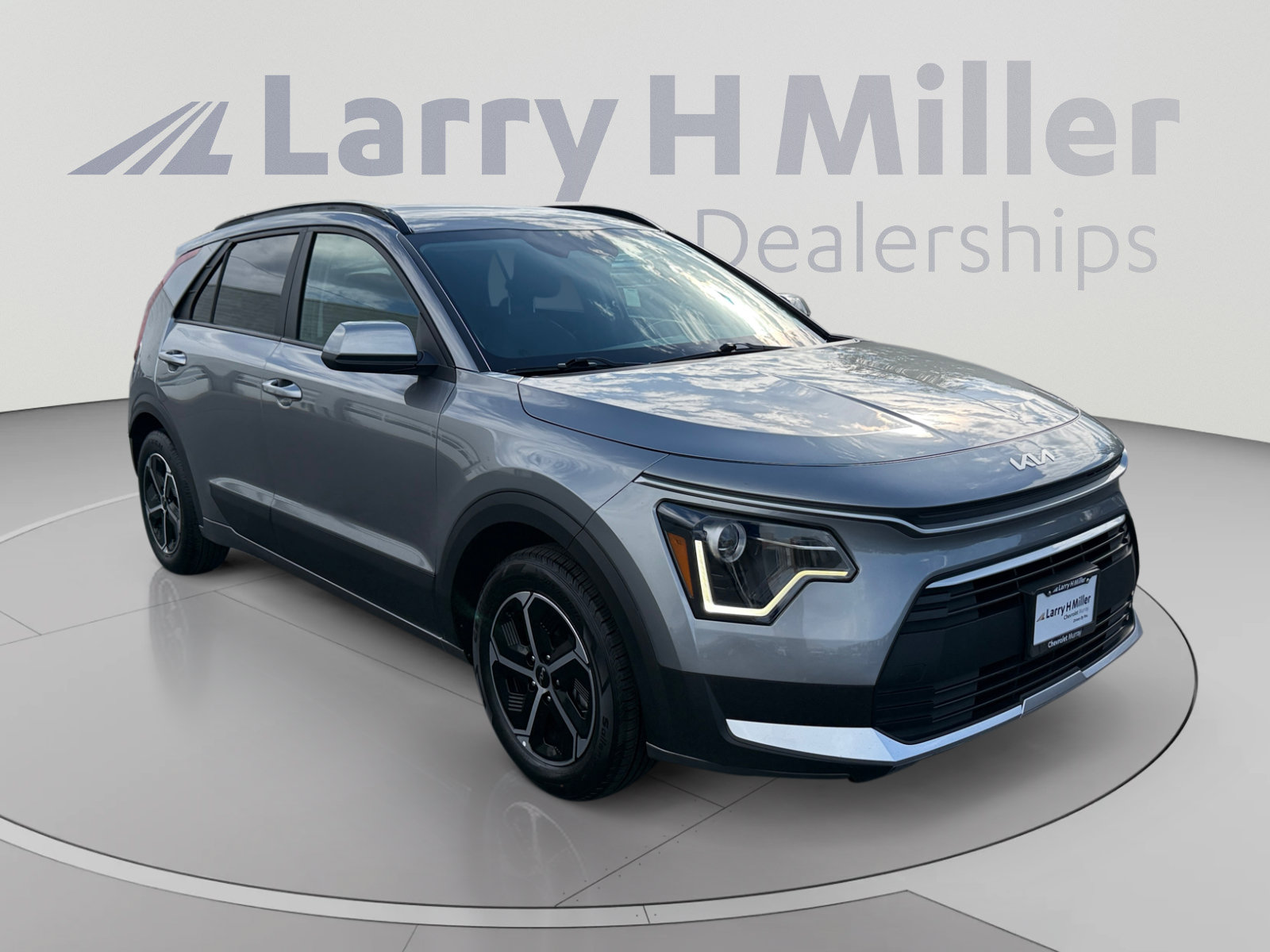 Used 2025 Kia Niro LX FWD image 7
