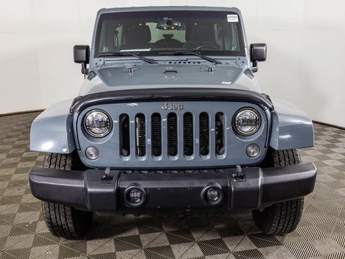 Used 2014 Jeep Wrangler Unlimited Rubicon w/ Connectivity Group AWD/4WD image 7