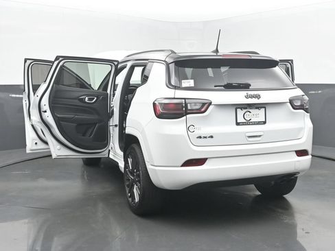 Used 2022 Jeep Compass High Altitude AWD/4WD image 56