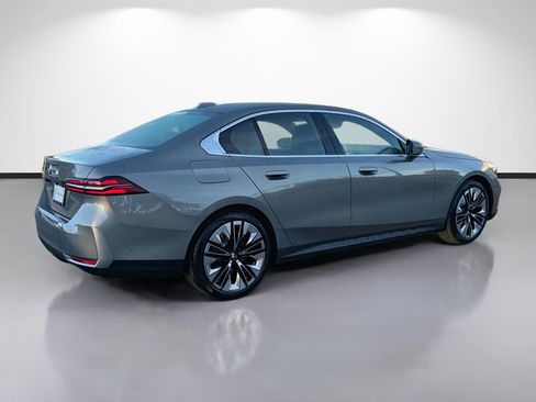 New 2027 BMW 530i xDrive w/ Premium Package AWD/4WD image 3