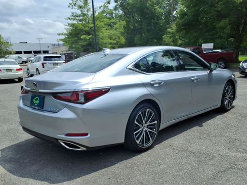 Used 2024 Lexus ES 350 w/ Premium Package FWD image 6