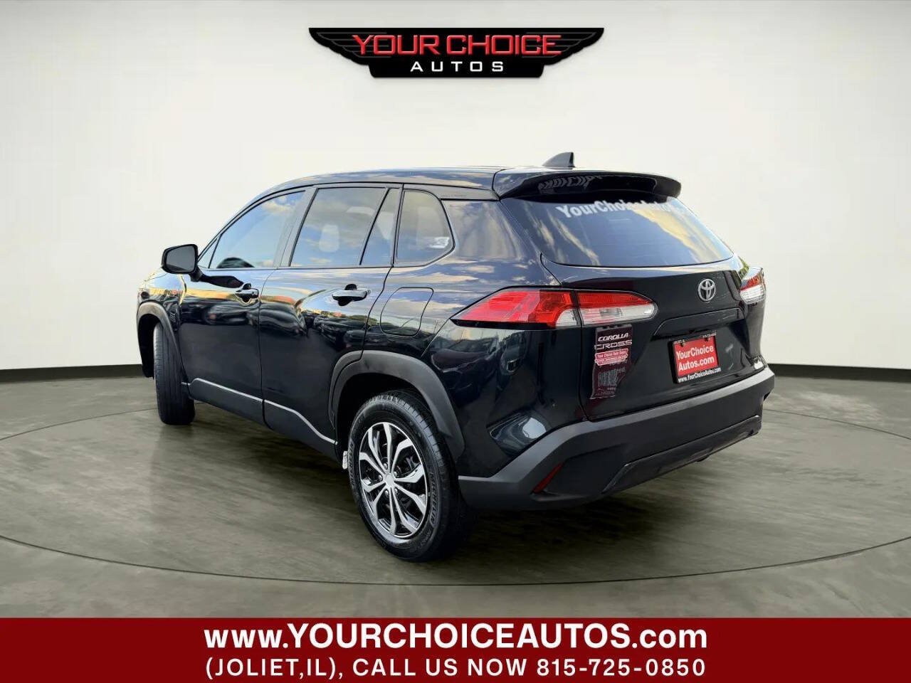 Used 2023 Toyota Corolla Cross L FWD image 3