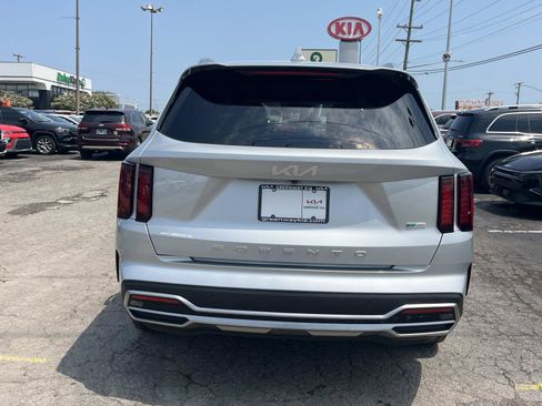 Used 2022 Kia Sorento S FWD image 6