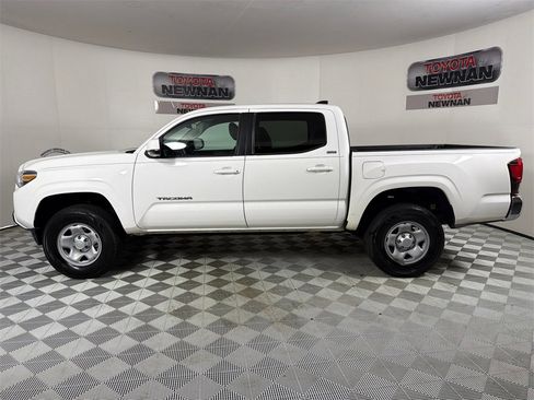 Used 2022 Toyota Tacoma SR5 image 6