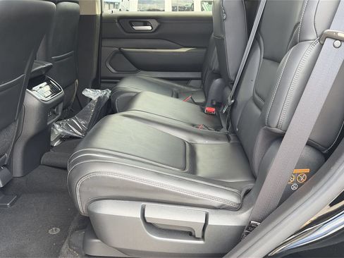 Certified 2025 Nissan Armada SV AWD/4WD image 28