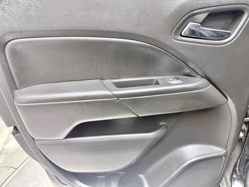 Used 2018 GMC Canyon Denali image 17