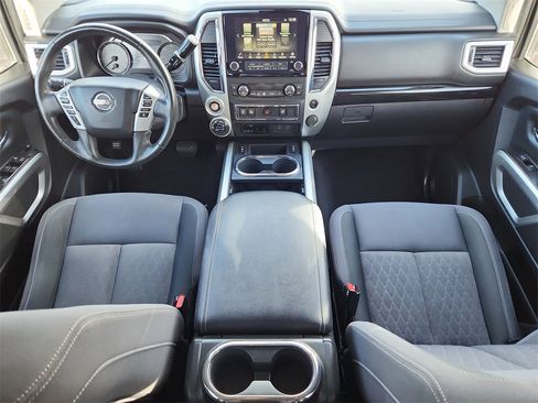 Used 2020 Nissan Titan SV w/ SV Convenience Package image 13
