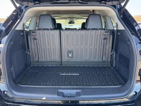 New 2026 Toyota Highlander Limited AWD/4WD image 25