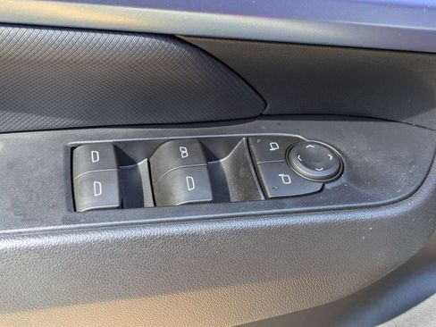 New 2026 Chevrolet Equinox EV LT w/ Convenience Package II FWD image 9