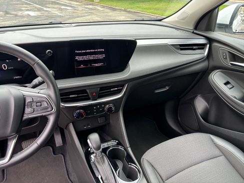 Used 2025 Buick Encore GX Preferred image 30