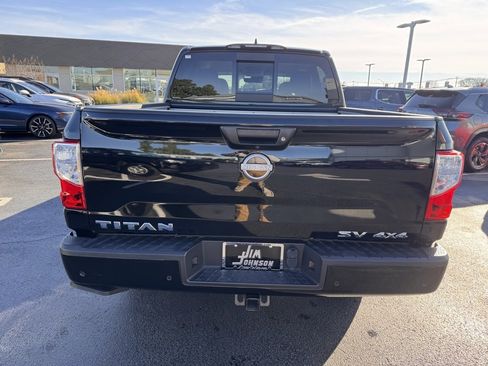 Used 2024 Nissan Titan SV w/ SV Convenience Package image 4