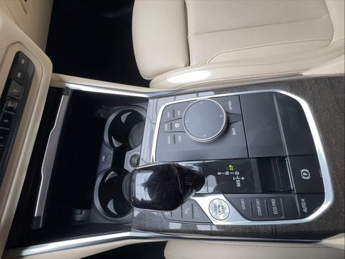 Used 2022 BMW 330i Sedan w/ Driving Assistance Package RWD image 47