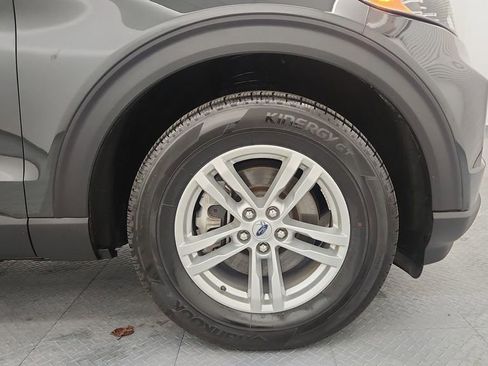 Used 2023 Ford Explorer XLT w/ Equipment Group 202A image 26