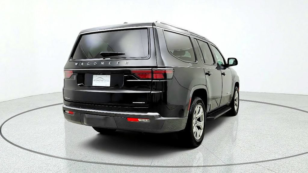 Used 2022 Jeep Wagoneer Series II AWD/4WD image 5