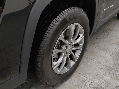 Used 2020 Jeep Cherokee Latitude Lux w/ Comfort/Convenience Group image 31