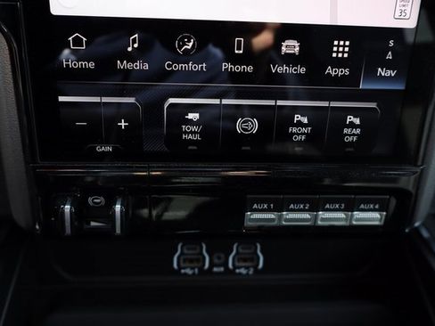 Used 2025 RAM 2500 Laramie image 28