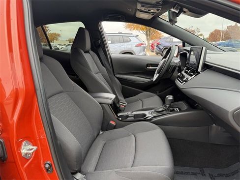 Used 2025 Toyota Corolla SE image 27
