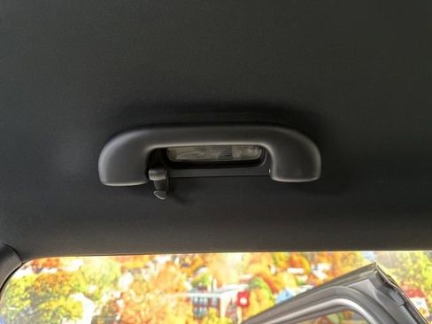 Used 2024 Jeep Compass Limited image 44