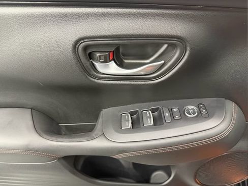 Used 2024 Honda HR-V Sport image 13