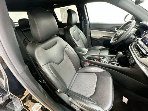 Used 2024 Jeep Compass Latitude AWD/4WD image 25