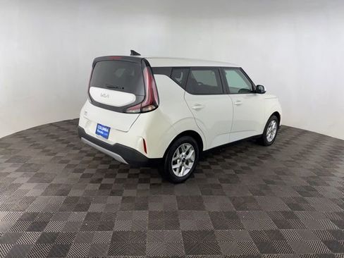 Used 2024 Kia Soul LX w/ Option Group 015 image 6