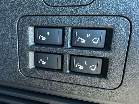 New 2026 Nissan Armada Platinum image 30