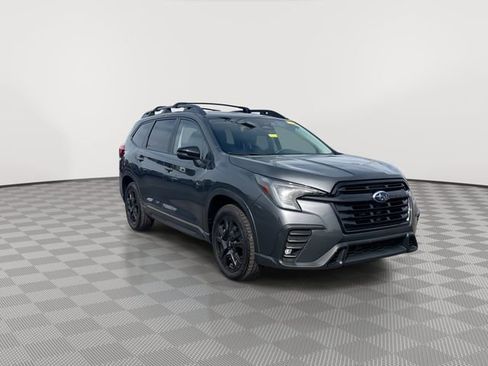 Used 2023 Subaru Ascent Onyx Edition AWD/4WD image 2