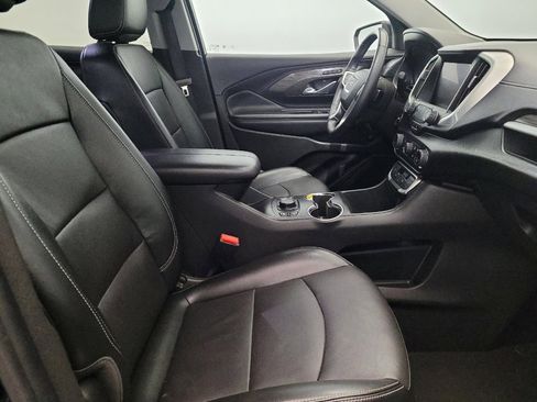 Used 2024 GMC Terrain SLT image 21