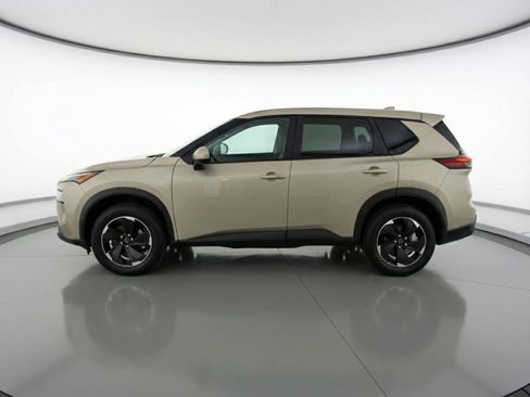 Used 2025 Nissan Rogue SV FWD image 5