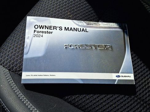 Used 2024 Subaru Forester Premium AWD/4WD image 26