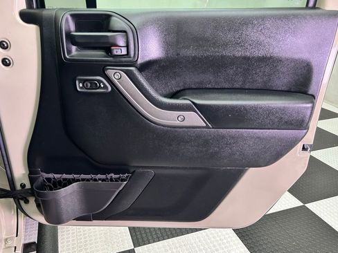 Used 2017 Jeep Wrangler Unlimited Sport w/ Quick Order Package 23S image 21