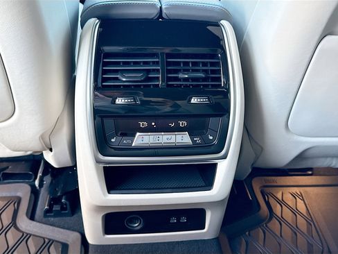 Used 2026 BMW X5 M Competition w/ Executive Package image 21