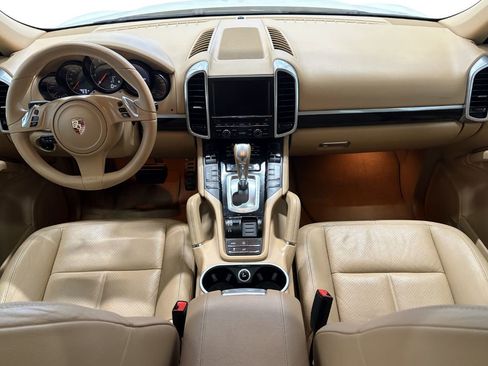 Used 2011 Porsche Cayenne AWD/4WD image 17
