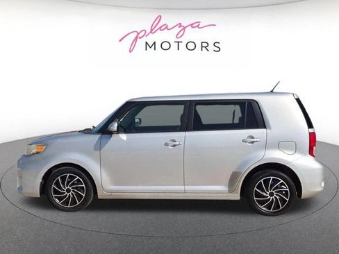 Used 2012 Scion xB FWD image 8