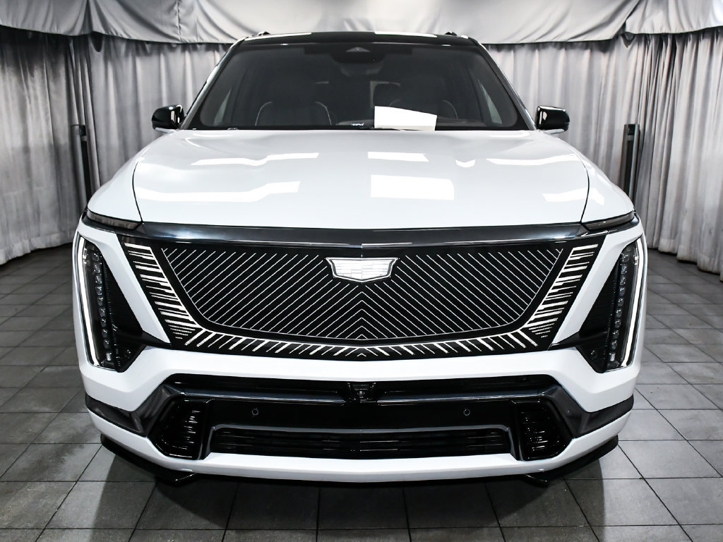 Used 2026 Cadillac Vistiq Platinum w/ LPO, Floor Liner Package AWD/4WD image 2