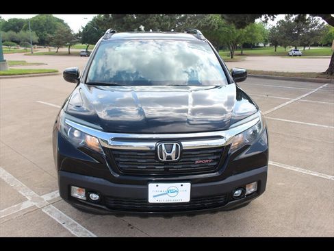 Used 2019 Honda Ridgeline Sport image 10