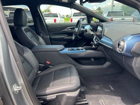 Certified 2024 Chevrolet Equinox EV LT AWD/4WD image 15