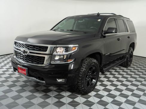 Used 2017 Chevrolet Tahoe LT image 3