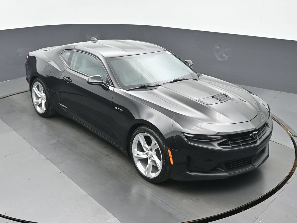 Used 2023 Chevrolet Camaro LT w/ Technology Package RWD image 28