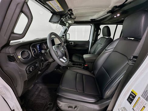 Used 2024 Jeep Wrangler Sahara w/ Safety Group image 21