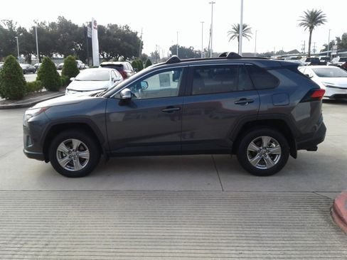 Used 2025 Toyota RAV4 XLE image 4