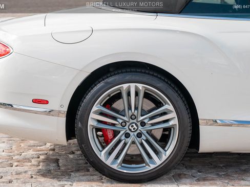 Used 2022 Bentley Continental GT image 43